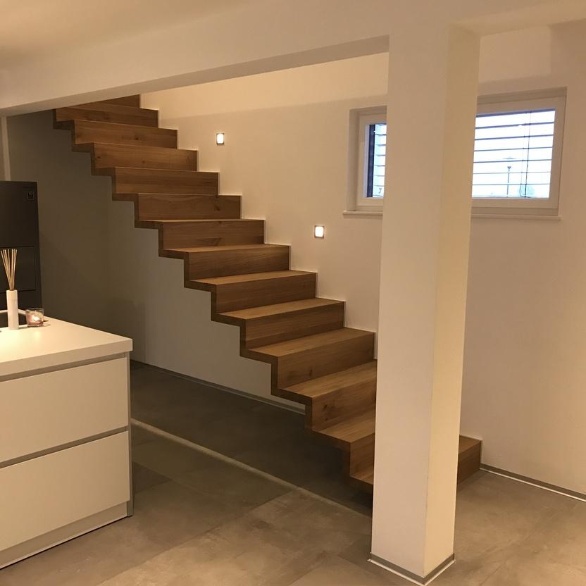 Freitragende Treppen - Treppen & Geländer - Unsere Schreinerei ...