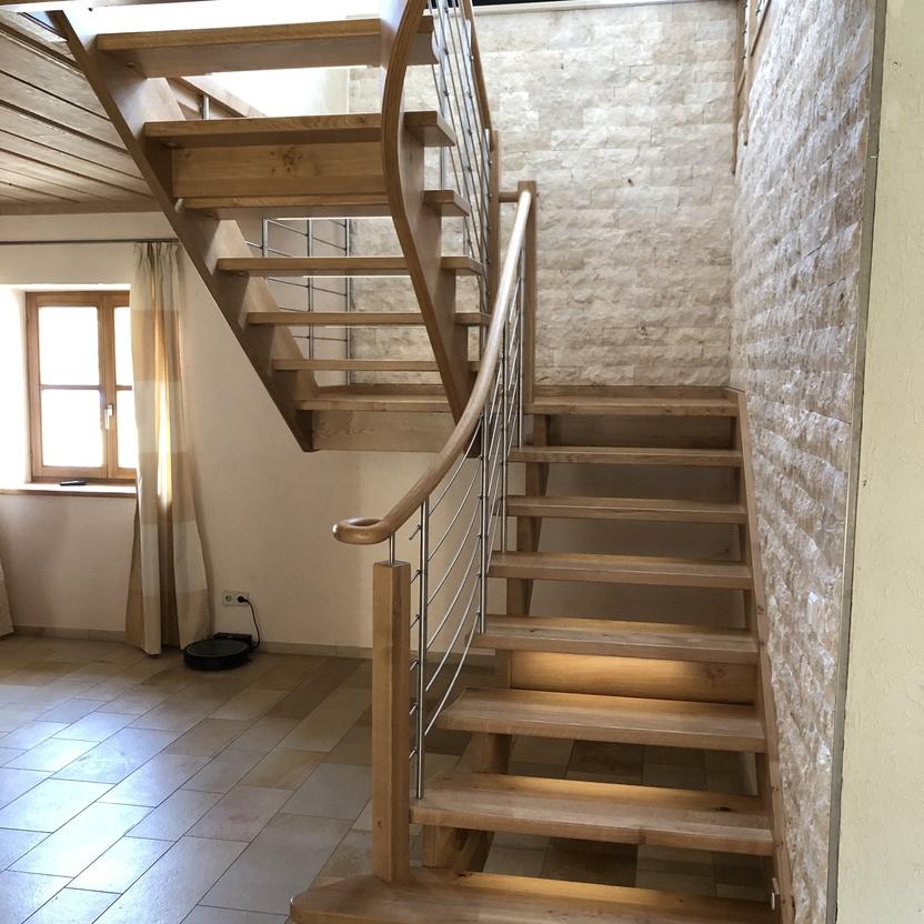 Freitragende Treppen - Treppen & Geländer - Unsere Schreinerei