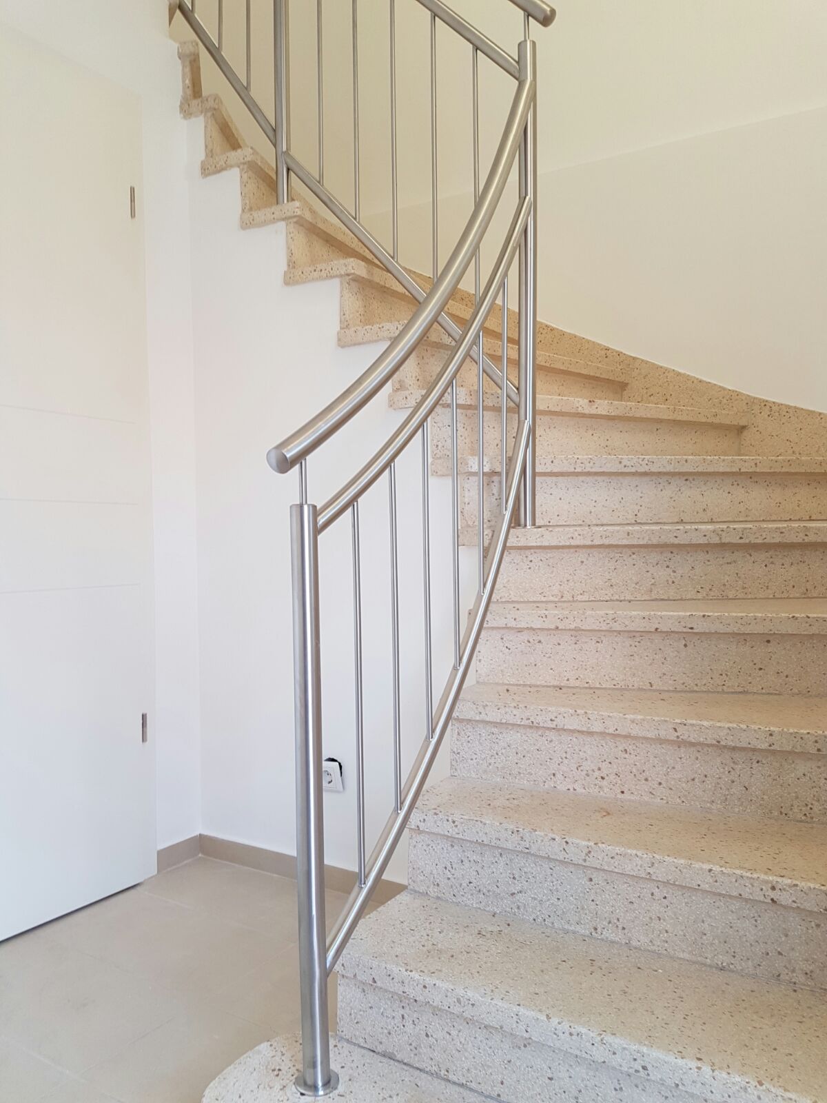 Geländer - Treppen & Geländer | Schreinerei und Holzfachmarkt Holz-Weiß