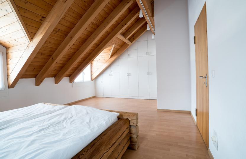 Dachboden mit Einbauschrank